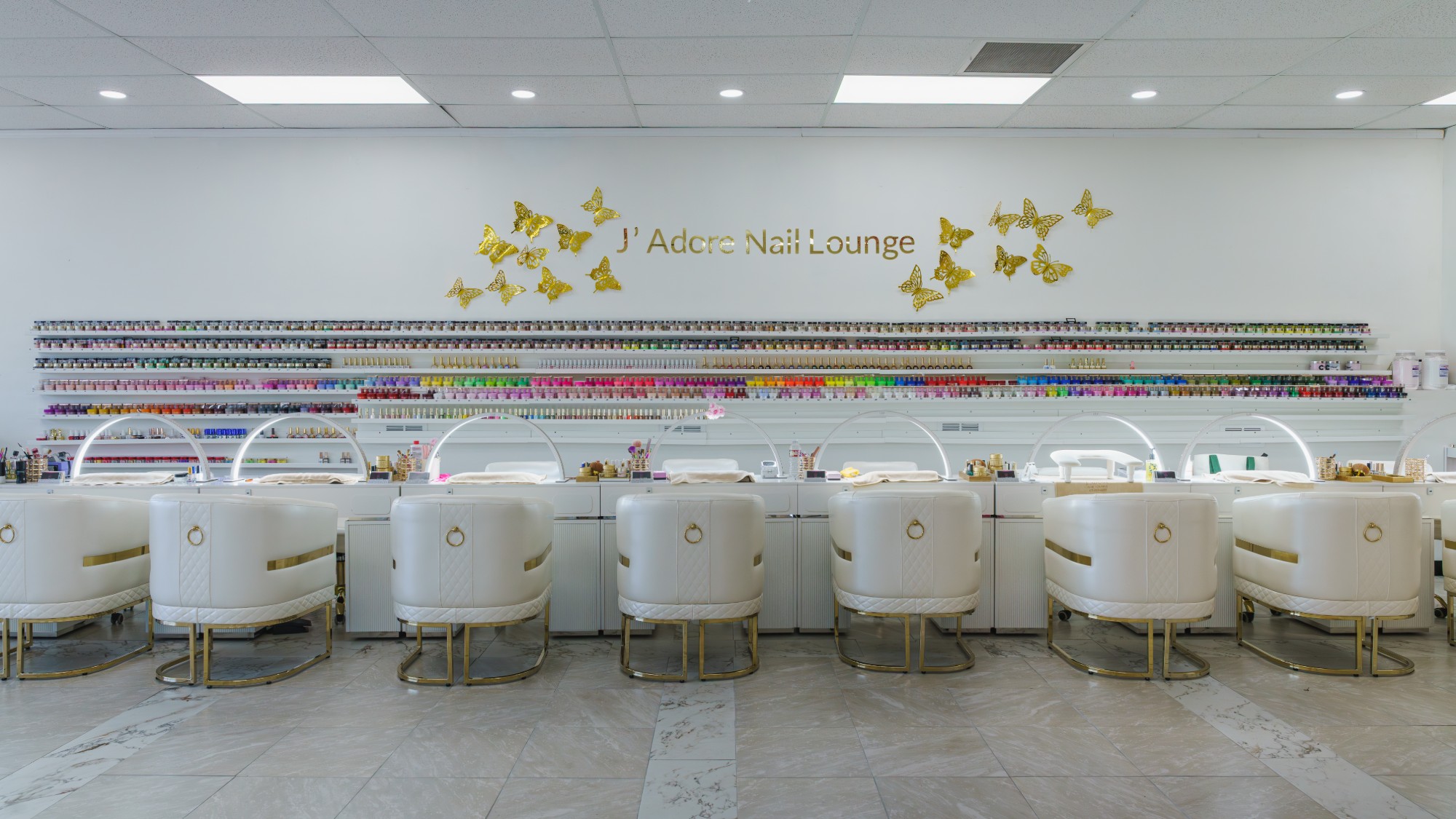 J'adore Nail Lounge main floor